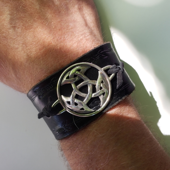 Triscellion Leather Cuff Bracelet - Picture 3 of 4